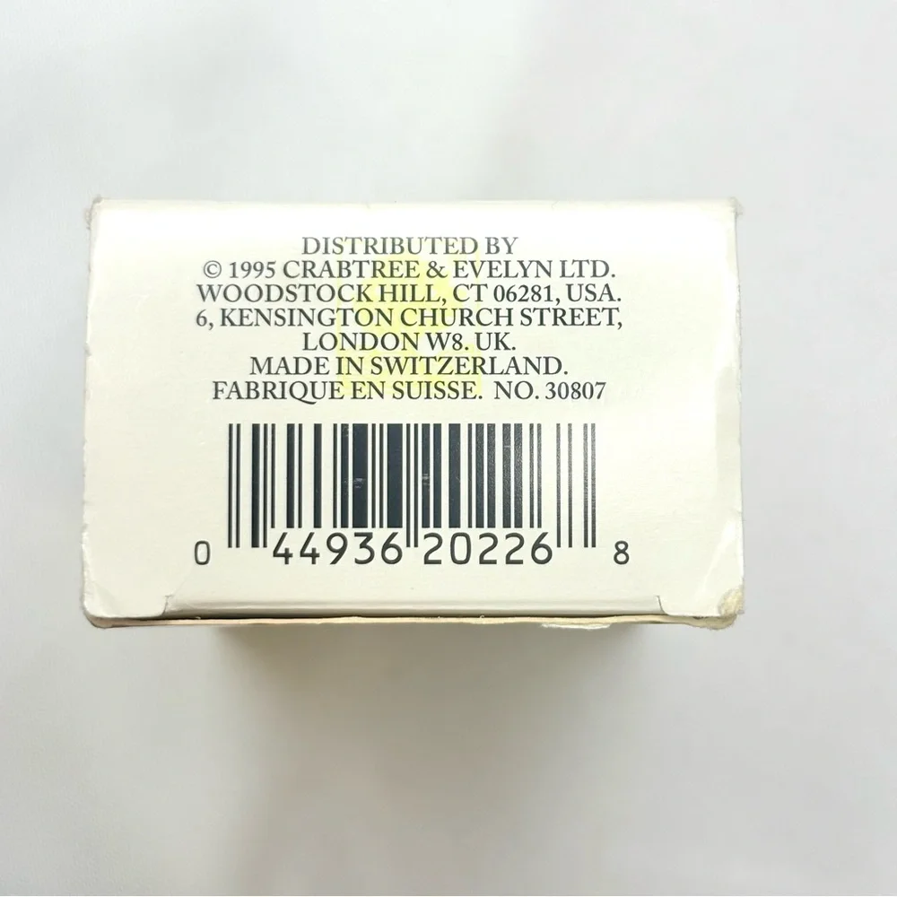 Vintage 1995 Crabtree & Evelyn Camomile Bar Soap 3.5 oz NOS Brand New RARE.